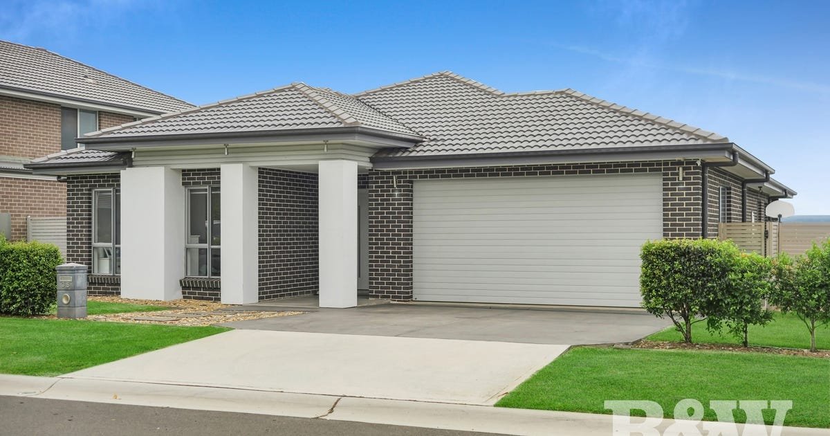 35 Richards Loop